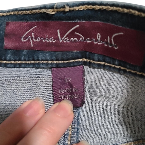 GLORIA VANDERBILT distresses jeans 12 - Picture 7 of 7